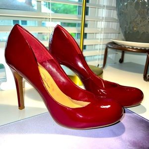 Jessica Simpson Cherry Red Patent Leather Round Toe Pump. Sz 6.5